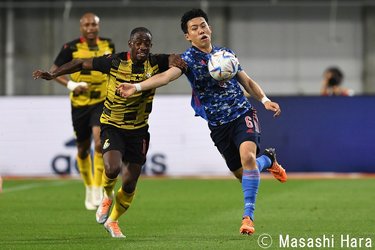 画像 写真 黒子バージョン で輝いたサッカー日本代表 柴崎岳 サッカー日本代表ｖｓガーナ代表 2 日本代表 ニュース サッカー批評web