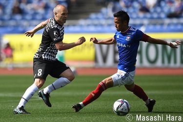 アンドレス イニエスタを見た 1 不可解 だった首位決戦でのバルセロナ サッカー批評web