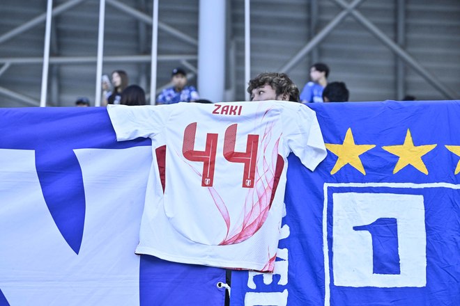 【サポーターアルバム】サッカー日本代表の韓国戦勝利を支えたサポーター写真95枚！ 韓国・龍仁に駆け付けた熱い声援ショット「日本代表ー韓国代表」の画像020