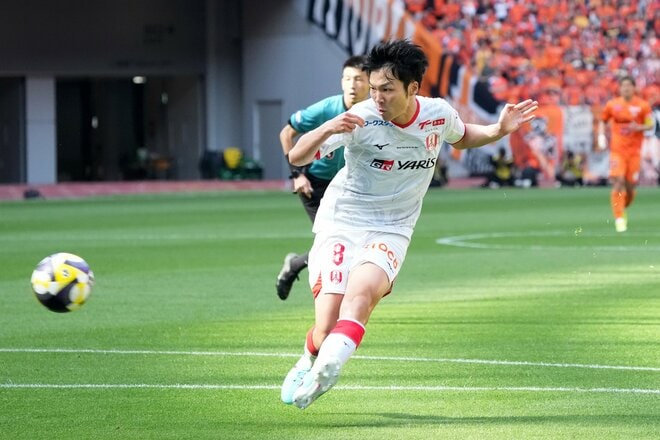 2連敗の｢19位｣名古屋と3連勝の｢5位｣清水が大舞台で激突、元サッカー日本代表が火花を散らした｢東海ダービー｣の意外な勝者と期待の新星【清水エスパルスvs名古屋グランパス】PHOTOギャラリー激闘25連写の画像013