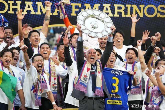 横浜F・マリノス優勝決定!「最終節」ヴィッセル神戸戦での「嫌な流れ」も振り切りケヴィン・マスカット監督も「今はとにかくうれしい」と感無量【ヴィッセル神戸vs横浜F・マリノス】原悦生PHOTOギャラリー「サッカー遠近」の画像