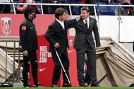 大住良之の「この世界のコーナーエリアから」第81回「受け継がれるスポーツカメラマンの魂」(1)「世界最高の親子カメラマン」が撮った「歴史的な写真」の画像