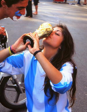 大住良之の「この世界のコーナーエリアから」第112回「カップかトロフィーか」(1)「カップ」ではないワールドカップの画像