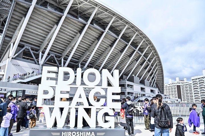 ｢背番号86のユニ姿に感動で鳥肌が立った｣Eピース広島で行われた平和記念式典の放映に称賛の声｢素晴らしい取り組み｣｢平和を祈る場所に相応しい｣