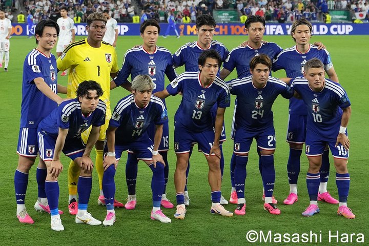 【W杯】奇しくも同じ｢4-0｣で快勝！チュニジア戦で共闘した新主将と背番号7、あどけない10年前の秘蔵2ショット公開｢泣けちゃう｣｢この写真お宝すぎ｣