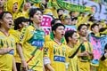【千葉サポーターアルバム】雨の中で首位堅持のチームを後押しした「ジェフユナイテッド千葉のサポーター写真99枚」！ ゴール裏の熱狂ショット「ジェフユナイテッド千葉ーベガルタ仙台」の画像030
