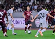 「最強のディフェンダーすぎる」ボルシアMGの年間MVP候補にノミネートされた板倉滉のプレー集が迫力満点! 感動的なシュートブロックの数々に改めて称賛の声の画像