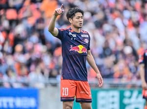 【2025年J2「第15節」RB大宮アルディージャVSベガルタ仙台「徹底分析」】大宮の「3-0快勝」にあった相手守備陣を混乱に陥れるCBの“神出鬼没”攻撃【戸塚啓のJ2のミカタ】(1)の画像