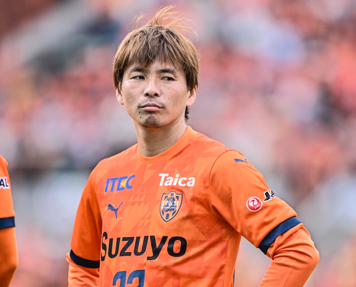 「乾、魔法使った？」「フットボールの神では…」J1清水の元日本代表MF乾貴士の高度な“2連続股抜き”アシストに反響！「ブエノ、乾、北川の美しすぎるゴール」との声