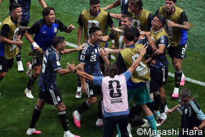 劇的決着！メッシの2アシストでアルゼンチンが決勝進出！イングランドはトゥヘルの決断で守備一辺倒に…準決勝を現地撮り！【アルゼンチン代表vsイングランド代表】激闘PHOTOギャラリーの画像008