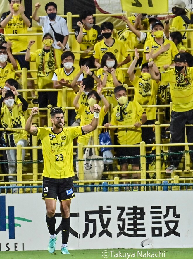 柏レイソル、鹿島下す!(2)ついに見つかった「身長差1センチ違いの“ポスト・オルンガ”」の画像