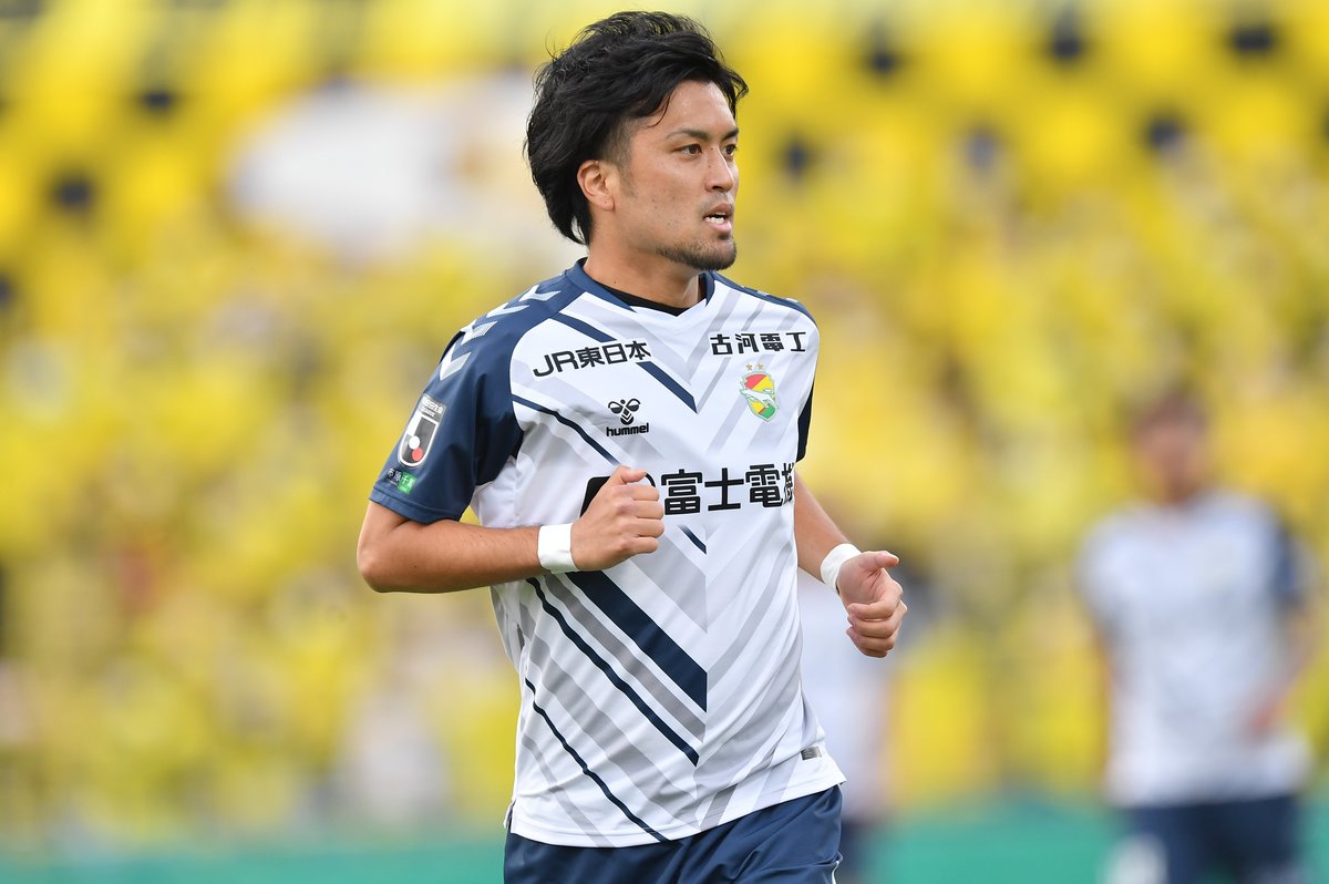お相手が美人過ぎる…」J2千葉MF風間宏矢がモデル妻と結婚発表で「新婚