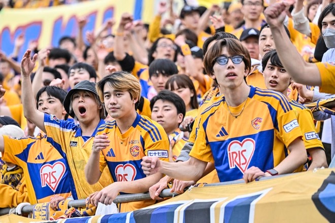 【サポーターアルバム】敵地で完敗も、試合後に大きな声で鼓舞したベガルタ仙台のサポーター写真63枚！ 人数＆声量で圧巻！！「ＲＢ大宮アルディージャーベガルタ仙台」の画像060