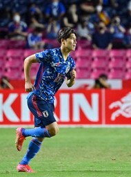 「昔からかわいい」「まだ幼さが残ってます」話題の”美人すぎる日本人サポーター”が8年前の「アルゼンチン代表ユニ着用写真」とともに優勝を祝福! 2014年当時の姿にSNSでは歓喜のコメント続々「サッカーの話入ってこない」の画像