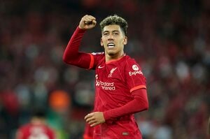 ｢これぞワールドクラス｣!!リバプールFWフィルミーノのゴールが｢凄い｣!【チャンピオンズリーグ】準決勝進出に貢献した超絶妙FKに合わせる｢衝撃のダイレクトボレー弾｣とは?【動画】の画像