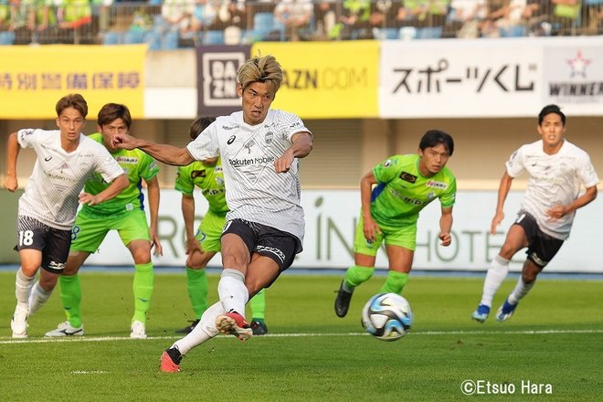 湘南GK富居大樹のロスタイム負傷交代で臨時GKも勝ち点死守【湘南ベルマーレvsヴィッセル神戸】原悦生PHOTOギャラリー「サッカー遠近」の画像010