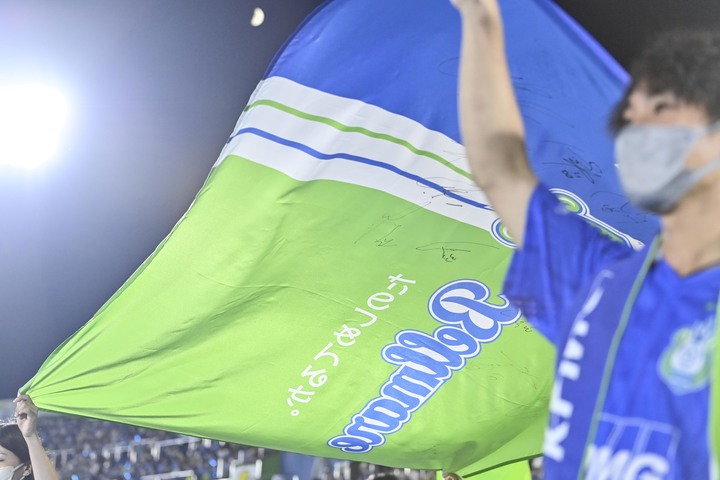 ｢なんじゃこりゃ！かっこよ！｣｢神ユニ｣湘南のPENALTY“15年ありがとう”集大成デザインの記念ユニフォームが評判！｢バランス良くまとめられてて素敵｣