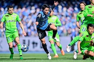 「これぞ川崎の10番ってプレイ」川崎・大島僚太のなぜ見えているのか不思議な「ノールックパス動画」が4万回再生！ Jリーグ公式も「キング」と認めた圧巻のセンスの画像