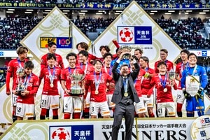 試合中に浦和レッズ・関根貴大が号泣！ 83分にピッチで起きた「涙を誘う出来事」とは？【2021年天皇杯は浦和が制覇】の画像