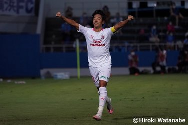 清武 柿谷 中村俊輔 レジェンドの躍動 Photoギャラリー ピッチの焦点 横浜fcーセレッソ大阪 サッカー批評web