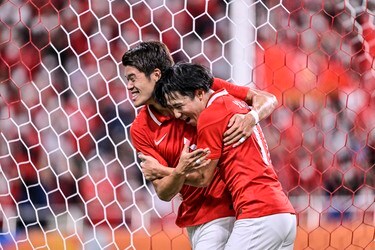 ボールボーイが完璧すぎた もはや選手 浦和レッズの先制ゴールを アシスト した少年に賞賛の声止まず リカルド ロドリゲス監督も頭を撫でて褒めたたえる サッカー批評web