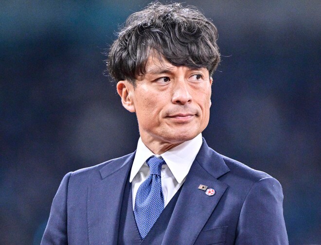 「ユニフォームだと若返るの？」日本サッカー協会次期会長の宮本恒靖氏が久々にピッチでプレーしたサプライズ姿が話題に！「イケ過ぎている」「アラフィフですよね!?」の声の画像
