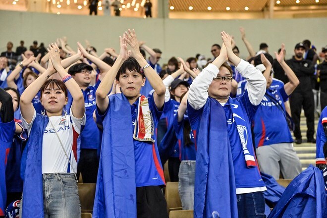 【サポーターアルバム】「横浜F・マリノス―アル・ナスル」サウジアラビア・ジェッダに約700人駆け付け、チームに声援送る！ 現地撮影66枚のサポーターPhotoの画像051
