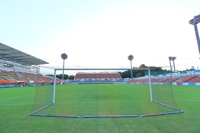 “久保世代”U-19と俊輔・名波の後継「直接対決」と忍び寄るコロナ【戸塚啓J2のミカタ】の画像