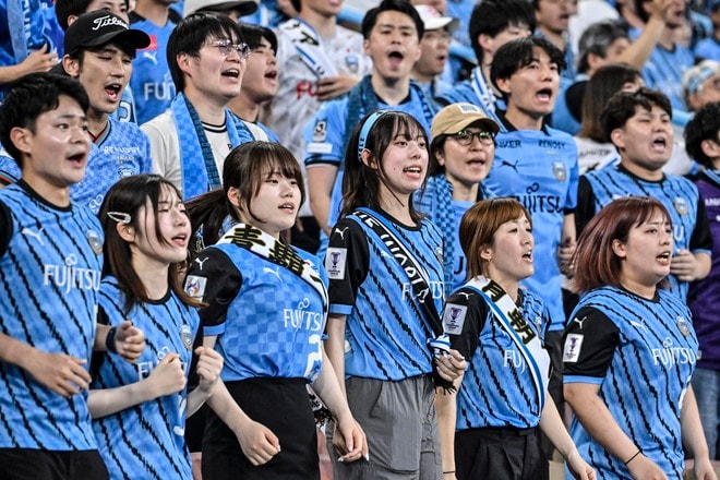 【サポーターアルバム】ACLE決勝に駆け付けた川崎サポーターは衝撃の700人！ 現地で声援を送ったサポーター写真81枚「アル・アハリー川崎フロンターレ(3)」の画像062