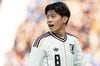 ｢服装に自信がみなぎってる｣ブンデスで4戦4発と“絶好調”日本代表MFの帰国ファッションが話題！｢カッコ良すぎる！｣｢お前さぁいいって笑｣と森保ジャパンの仲間も次々と反応！ 