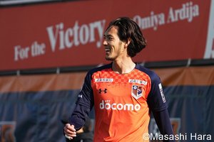 【2025年J2「第3節」ロアッソ熊本VSRB大宮アルディージャ「徹底分析」】J2復帰で開幕3連勝の大宮、元日本代表が猛然スライディングの「当たり前の献身性」【戸塚啓のJ2のミカタ】(1)の画像