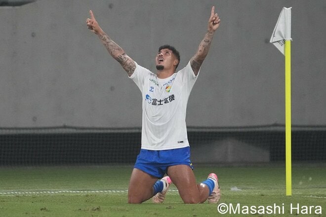 最下位を巡る試合は大激戦！ 先制エリソンがゴールパフォ＆林尚輝が気迫の同点ゴール！ 新井悠太と日高大のマッチアップが象徴的！一美和成が初出場【東京ヴェルディvsジェフユナイテッド千葉】激闘PHOTOギャラリーの画像006