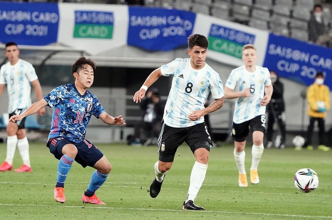 PHOTOギャラリー「ピッチの焦点」【国際親善試合　Ｕ－２４日本代表ｖｓＵ－２４アルゼンチン代表　２０２１年３月２６日　１９：００キックオフ】の画像016