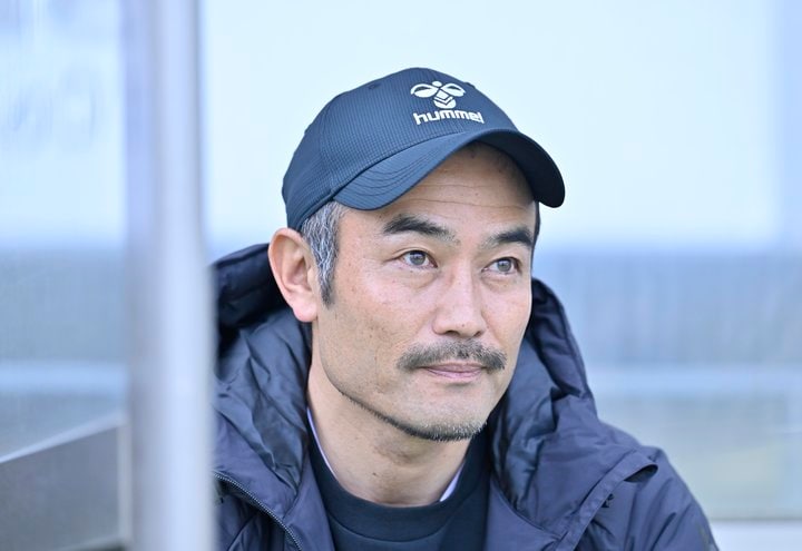 ｢クラブをそのまま愛してもらえますか？｣17年ぶりJ1復帰の千葉・小林慶行監督の“4分半”熱弁スピーチが感動的！｢全サポーターが見るべき｣｢語り継がれると思う｣