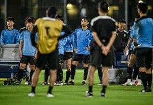 【ACLE準々決勝に向けた「川崎フロンターレ完全密着ドキュメント」(3)】「あの姿は麻生でも見たことがない」とチームスタッフが語る長谷部監督のまさかの練習姿。自らサイドを駆け上がる姿披露の画像