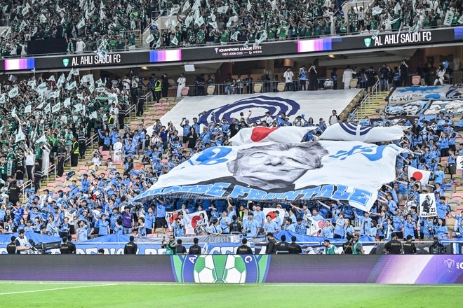 【サポーターアルバム】ACLE決勝に駆け付けた川崎サポーターは衝撃の700人！ 現地で声援を送ったサポーター写真81枚「アル・アハリー川崎フロンターレ(3)」の画像068