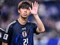 ｢ガチで度胸見せてる｣21歳DF高井幸大が交代直後に“乱闘仲裁”で怒りの形相!?｢これはクローザー高井｣｢喧嘩の仲裁なんてするようになったんだ...大人になったね」