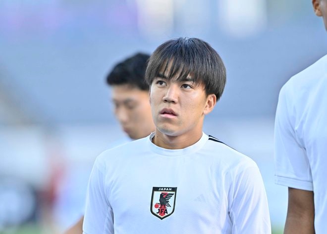 【サンフレッチェ広島「E-1」アルバム】J1広島に所属する日本代表5選手の中国戦の写真33枚！ジャーメイン良、中村草太、川辺駿、田中聡、荒木隼人、大迫敬介の現地写真「日本代表ー中国代表」の画像017