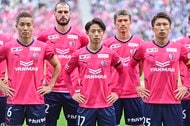 「すごいメンツ」「オールスターだ」元サッカー日本代表・大久保嘉人氏が内田篤人氏らと撮った「豪華メンバー写真」が話題に! 今治でのエキシビションマッチにて撮影の画像