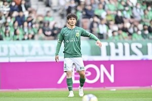 ｢これは泣いちゃうよ｣東京Vサポーター×谷口栄斗のゴール裏“熱い涙＆盛大チャント”シーンが素敵！｢俺はこういうヴェルディもめちゃ好き!!｣の画像