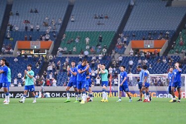 画像 写真 Daznに映して欲しい 浦和レッズのサポーターがacl試合後のパトゥム ユナイテッド選手に スタンディングオベーション 大敗後に見せた 礼を尽くした感謝の姿勢 で埼玉スタジアムに生まれた一体感 Jリーグ 国内 ニュース サッカー批評web