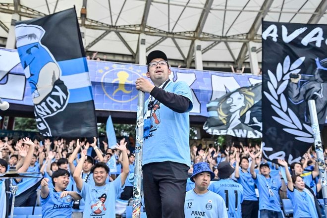 【サポーターアルバム】平日のナイトゲームに2万302人が来場！ 熱すぎる川崎フロンターレのサポーターの試合前の写真71枚！「川崎フロンターレー浦和レッズ」の画像046