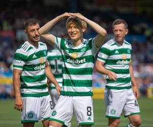 ゴールまでわずか「4秒」！ サッカー日本代表・古橋亨梧&前田大然の日本人コンビの「衝撃高速弾」炸裂で「セルティック5発大勝」の口火を切る！の画像