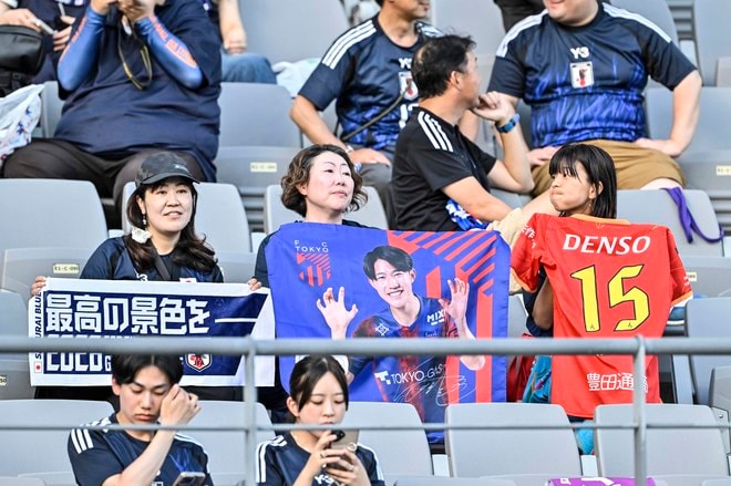 【サポーターアルバム】サッカー日本代表の中国戦完封勝利を支えたサポーター写真63枚！ 韓国・龍仁に駆け付けた現地観客席ショット「日本代表ー中国代表」の画像041