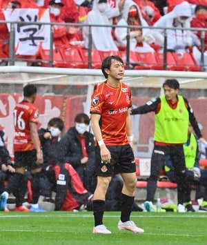 「髪型が違うと別人に見える」J2仙台に加入の元日本代表FW齋藤学にさまざまな角度から注目集まる！「さらさらヘアのイメージあるからびっくりした」などの声が上がるの画像