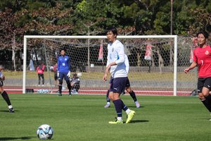 【毎日レポート! 川崎フロンターレ沖縄合宿】山根視来が練習試合・名古屋グランパス戦で自身に向けた矢印。「もらった時に準備しないやつが悪い」「僕のプレーがそう見えたのならたぶん、（僕が）準備不足」の画像
