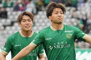 期待の木村勇大ら｢完全移籍組｣と新戦力、町田戦｢完敗後の変更｣とラストスパート、｢これが人生最後の試合｣たどり着いた境地【2025年Jリーグ｢台風の目となる｣城福ヴェルディ】(3)の画像