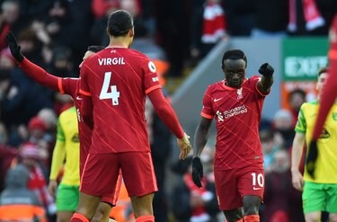 アクロバットな超スーパーゴール 驚異の身体能力 サディオ マネの バイシクルシュート 炸裂 日本代表 南野拓実が途中出場の試合で決まったリバプールエースの 同点弾 とは 動画 サッカー批評web