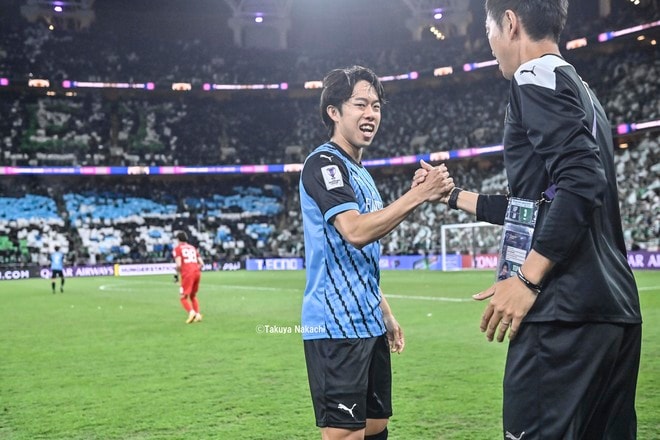 【川崎フロンターレアルバム】ACLE決勝で両SBとして奮闘した佐々木旭の写真40枚！ 試合後に見せた放心状態が表す、すべてを注ぎ込んだ姿「アル・アハリー川崎フロンターレ」の画像032