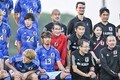カタールワールドカップ開幕前日にサッカー日本代表がまさかのキャプテン交代⁉ 練習前の集合写真で起きた西シェフの衝撃早着替えに、ファンから「こういうのめっちゃ好き」「雰囲気よさげ」の声の画像004